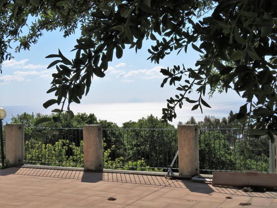 B&B Le Rose Del Tirreno Falerna Exterior photo