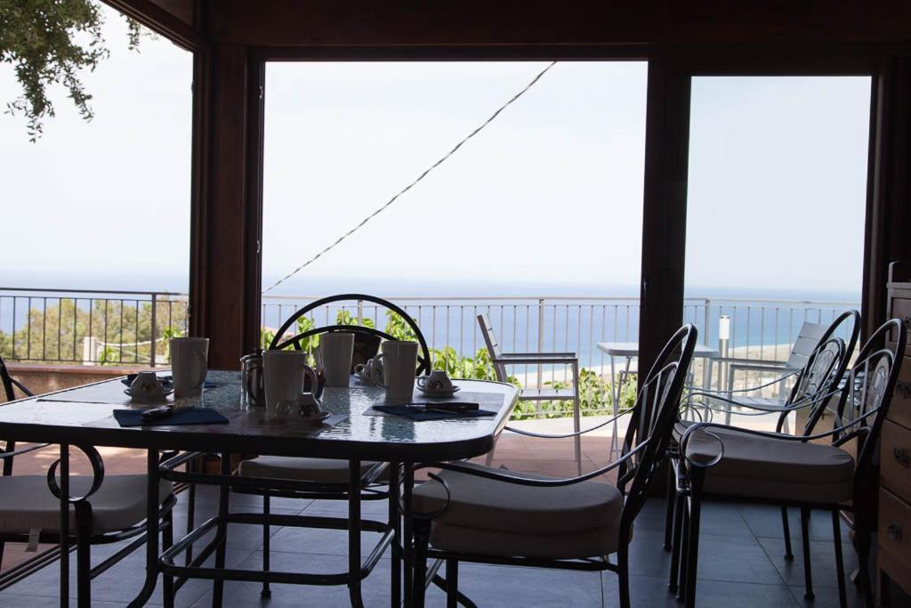 B&B Le Rose Del Tirreno Falerna Exterior photo